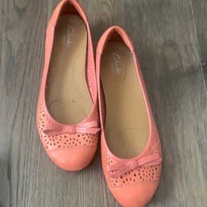 Clarks - pink leather flats in size 7M